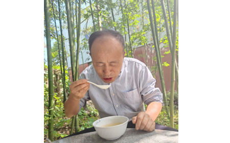 2025 健康飲食趨勢(shì)：天然食材成主流，隨州葛根粉走進(jìn)老年人餐桌